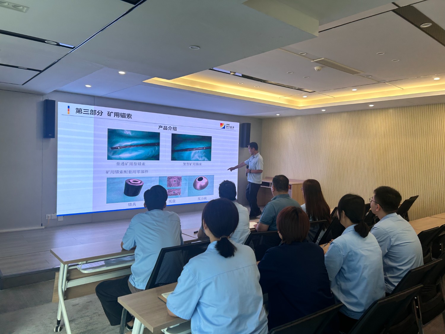 86ce93098d0ebe1d17a2ad87beaaa39