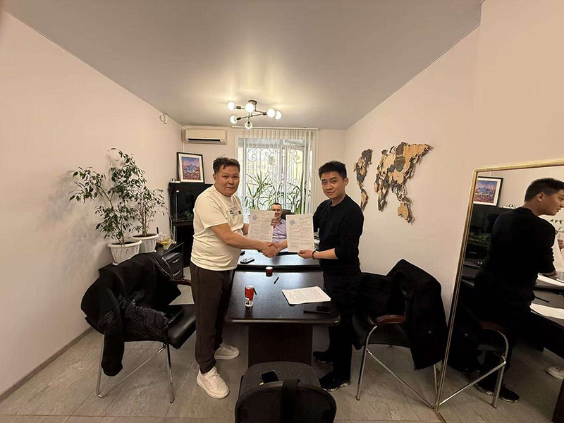 0402山東盛源與哈薩克斯坦天狼星公司簽署戰略合作協議（趙繪）